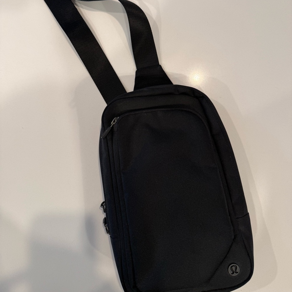 Black Men's lululemon Crossbody Bag